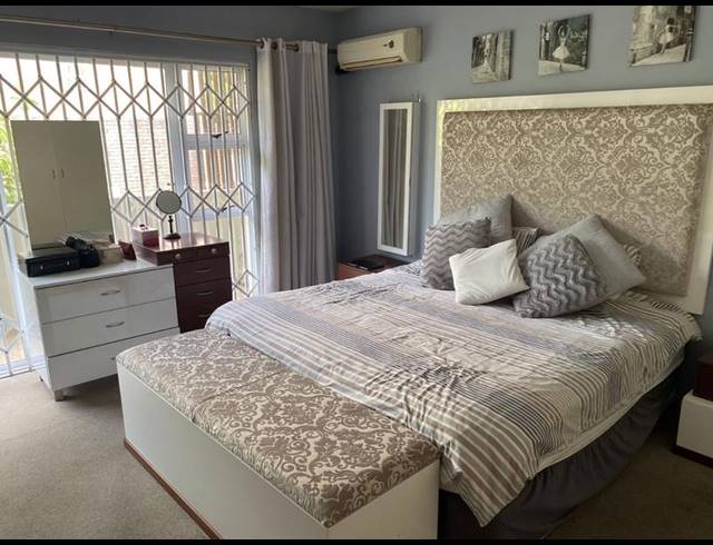 2 BEDROOM DUPLEX FOR SALE IN ESSENWOOD